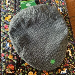 NWT Boru Tweed Everyman Shamrock Wool Blend Newsboy Cap Hat NEW Black & White
